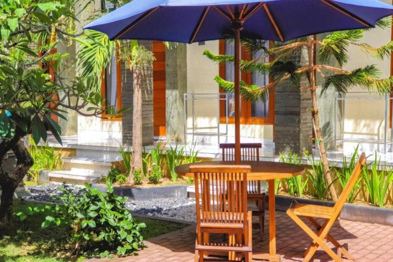 Oyo Flagship 91237 Ratu Guest House Kedunganan Luaran gambar