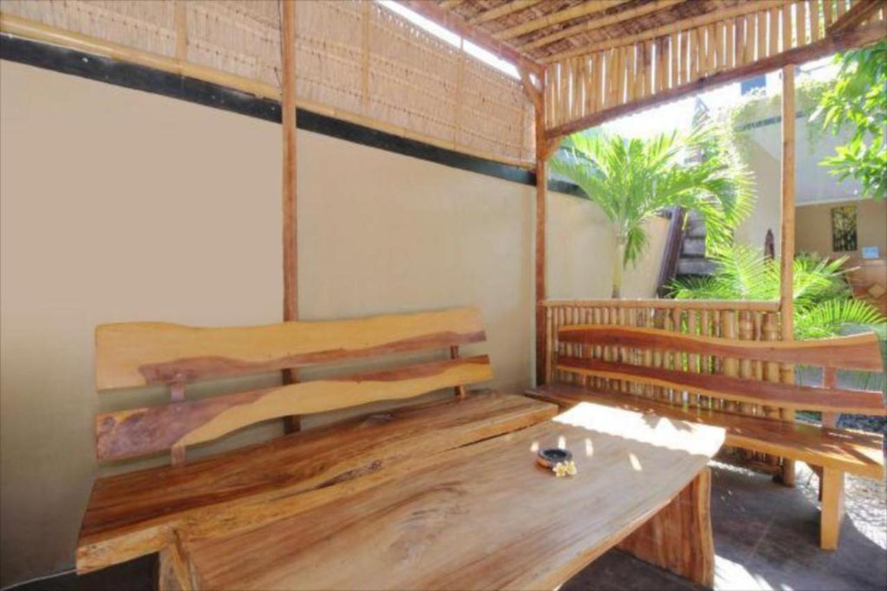 Oyo Flagship 91237 Ratu Guest House Kedunganan Luaran gambar